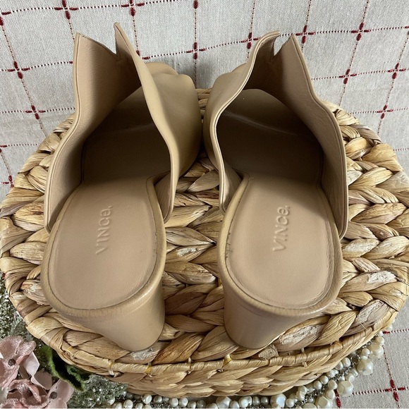 Vince Vero Cuoio Soft Calfskin Leather Tan Heeled Sandals Mules Size 9.5 39.5 - Picture 4 of 9